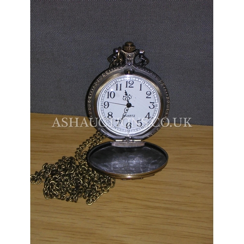 967 - ROYAL FLUSH POCKET WATCH On CHAIN (With Bag) (Found To Be Running When Photographed)