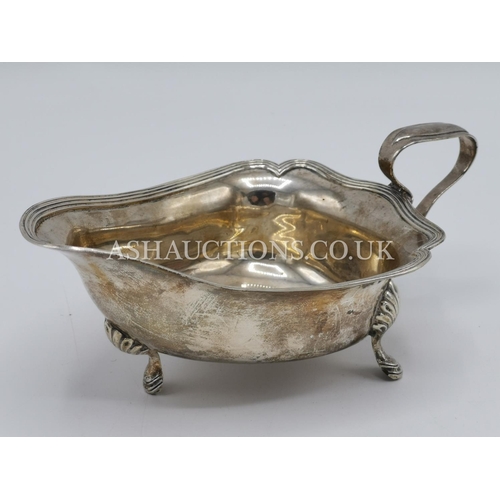 155 - PRESENTED AS A SILVER SAUCE BOAT By Maker Edward Barnard (Hallmarked For Birmingham 1919)  (Weight 1... 