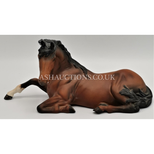 423 - BESWICK Large 12.1cm MODEL OF THE HORSE 