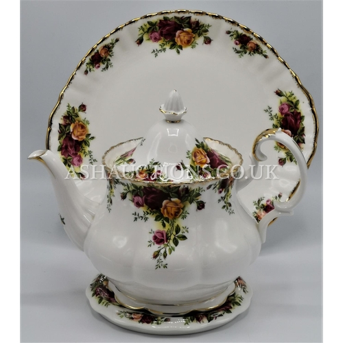 429 - ROYAL ALBERT Large TEAPOT With TEAPOT STAND And BREAD/BUTTER PLATE IN THE OLD COUNTRY ROSES DESIGN