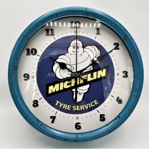 390 - MICHELIN MAN TYRE SERVICE CLOCK