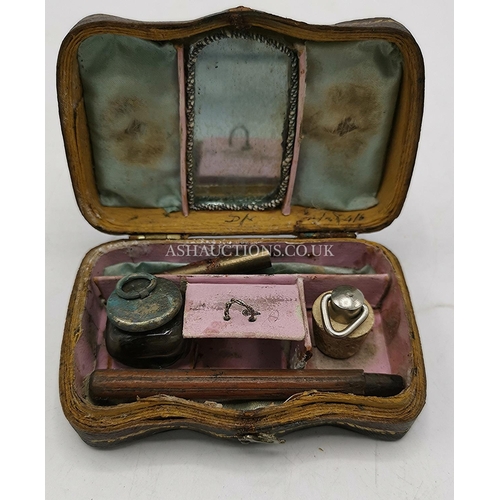 482 - WRITING SET (Old) (A Present From Harrogate)