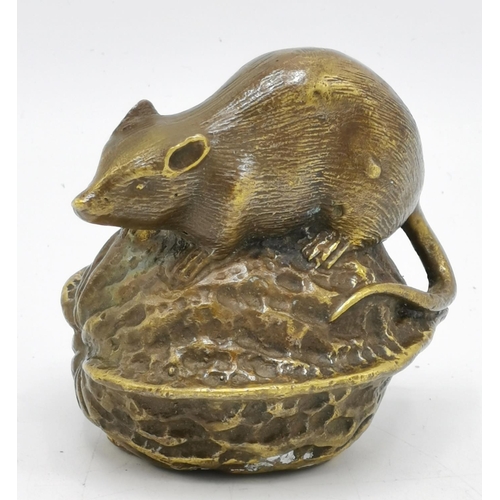 372 - FRENCH BRONZE MODEL OF A MOUSE ON A NUT