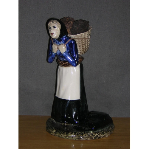 775 - ISLE OF LEWIS POTTERY LADY FIGURINE