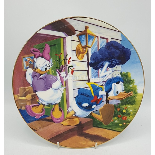 1105 - ROYAL DOULTON CHINA 26cm Dia PICTURE PLATE 