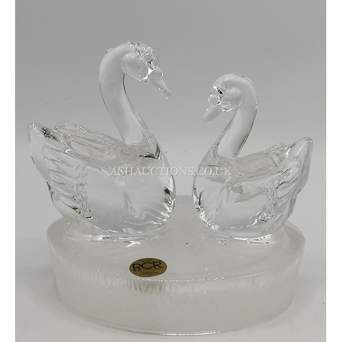 1200 - ROYAL CRYSTAL ROCK ,ODEL OF TWO SWANS