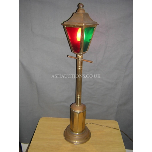 168 - TABLE LAMP MODELLED AS AN OLD FASHIONED STREET LAMP  (70cm)  (Please Note This LOT IS COLLECT ONLY !... 