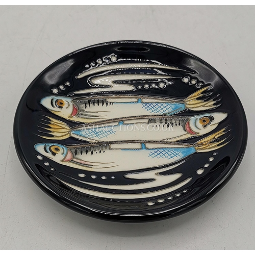 718 - MOORCROFT 10cm Dia PIN DISH (Shape No 780/4 ) 