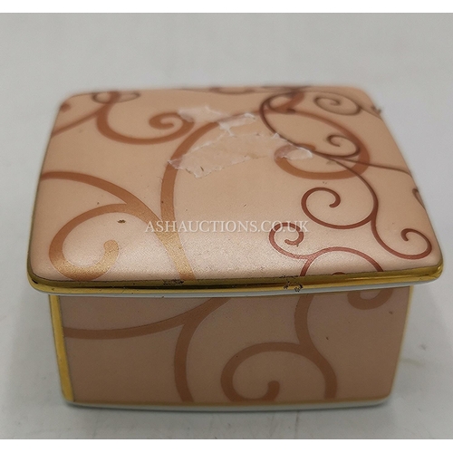 728 - WEDGWOOD CHINA TRINKET BOX IN THE MARRAKECH DESIGN