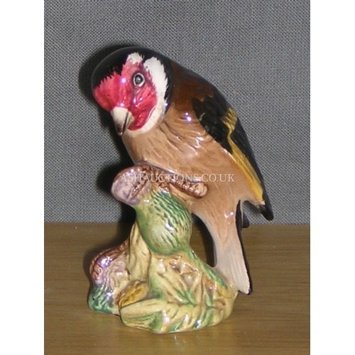 796 - BESWICK 7.5cm MODEL OF A GOLDFINCH