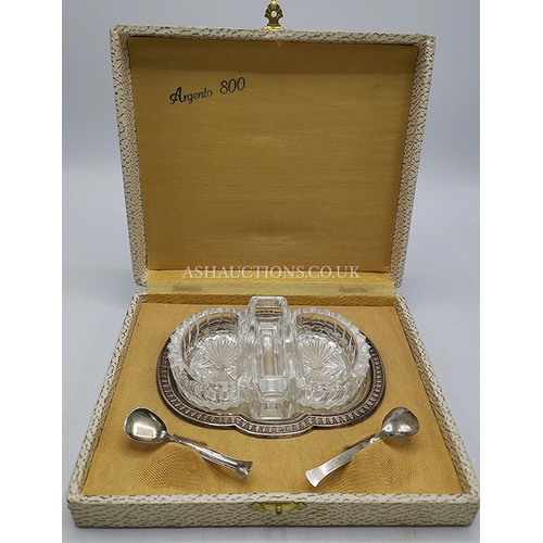 880 - PRESENTED AS A CONTINENTAL SILVER And GLASS CONDIMENT SET (Stamped 800) With TWO SALT SPOONS (Origin... 