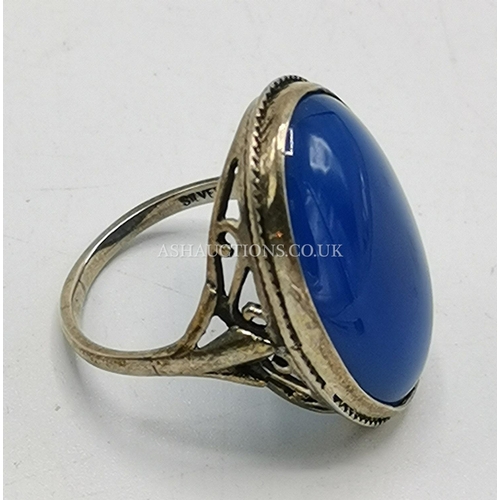 889 - PRESENTED AS A SILVER RING (Stamped Silver) With Large LAPIS STONE (Size ____,Weight 7.5 Grams)