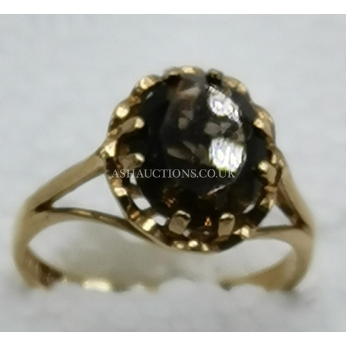 908 - PRESENTED AS A 9ct GOLD (Hallmarked) SMOKEY QUARTZ ? STONE SET RING (Size_L-M___ Weight 2.36 Grams)