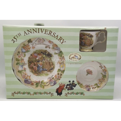 988 - ROYAL DOULTON BRAMBLY HEDGE SET 25TH ANNIVERSARY (Original Box)