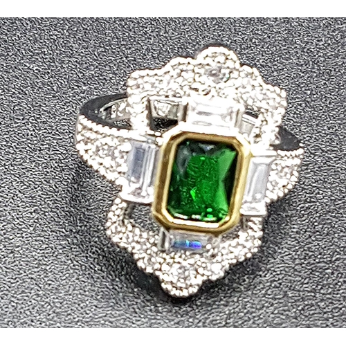 142 - GREEN KITE DRESS RING (Size L , Weight 4.71 Grams)