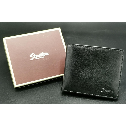 177 - STRATTON BLACK LEATHER 11cm x 9.5cm GENTS WALLET  (As New, With Original Presentation Box)