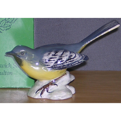 418 - BESWICK 6.4cm MODEL OF A GREY WAGTAIL Model No 1041B (Second Version)  (Gloss Colourway) 1945/73 Des... 