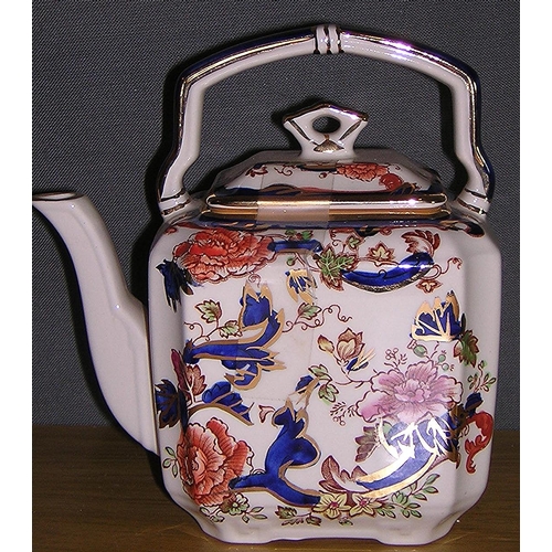 436 - MASON'S IRONSTONE Small TEAPOT IN THE BLUE MANDALAY DESIGN