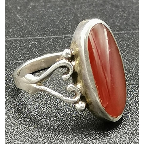 501 - PRESENTED AS A SILVER (Hallmarked ) /AGATE STONE SET RING (Size L/M ,Total Weight 4.6 Grams)