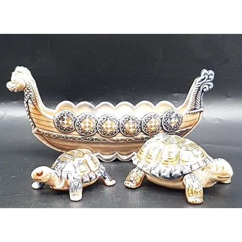 606 - WADE VIKING POSY BOAT Plus WADE TORTOISES (2)