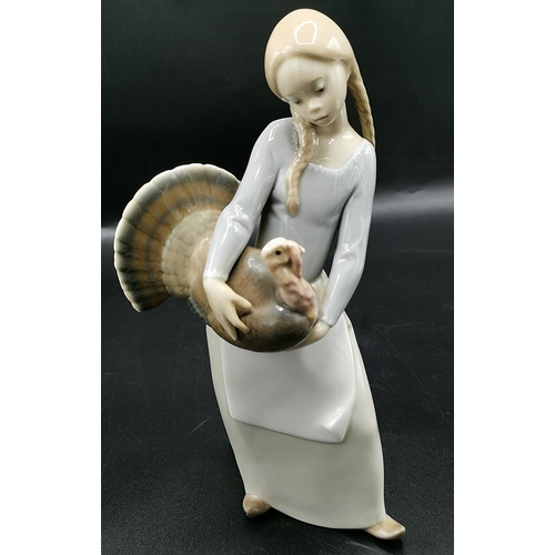 92 - LLADRO 25cm FIGURINE OF A GIRL WITH TURKEY   (Head Re-Stuck)