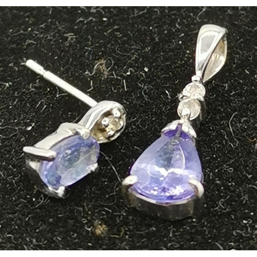 1019 - PRESENTED AS A 14ct WHITE GOLD/DIAMOND & TANZANITE PENDANT Plus ONE SIMILAR 14ct GOLD EARRING (Weigh... 