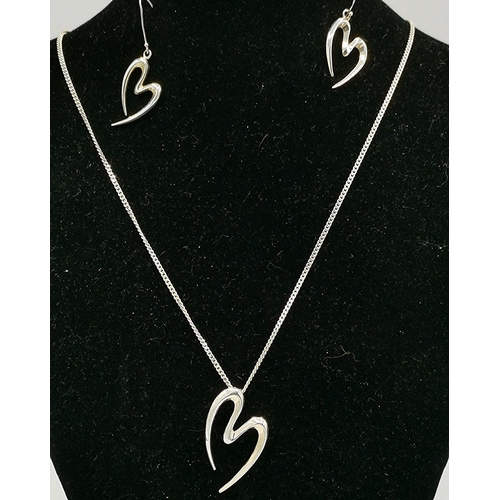 1061 - PRESENTED AS A SILVER (925) NECKLACE & EARRINGS SET (Weight 11.8 Grams)