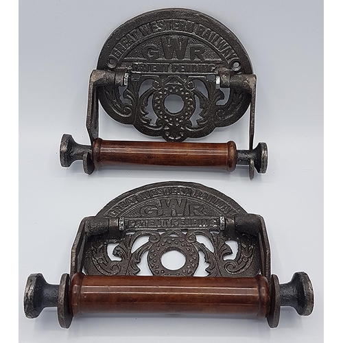 134 - CAST IRON GWR TOILET ROLL HOLDERS (2)