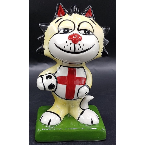 784 - LORNA BAILEY MODEL OF COME ON ENGLAND --THE FOOTBALLER  CAT Signed By Lorna Bailey