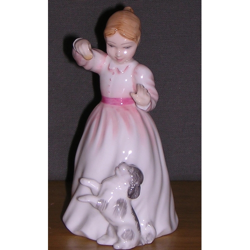 837 - ROYAL DOULTON 11.4cm CHARACTER FIGURINE 