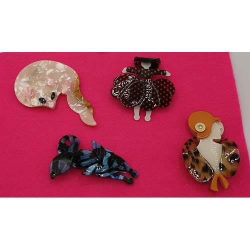 940 - MODERN BROOCHES (4)