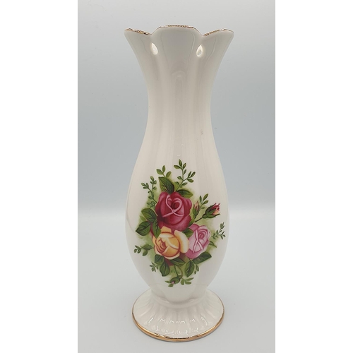 961 - ROYAL ALBERT CHINA VASE IN THE OLD COUNTRY ROSES DESIGN