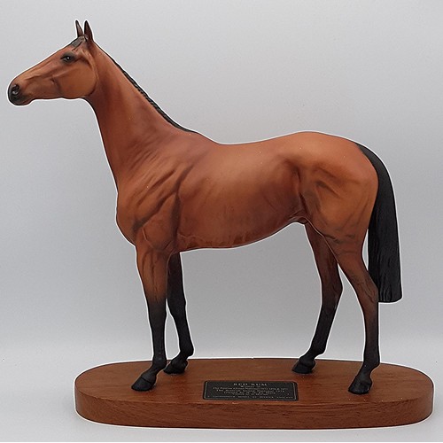 675 - BESWICK Extra Large 30.5cm MODEL OF THE FAMOUS RACE HORSE 