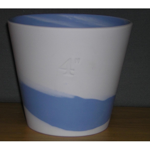 1139 - WEDGWOOD Light BLUE JASPER WARE MARBLED 10cm PLANTER