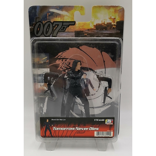 664 - JAMES BOND 007 FIGURINE 