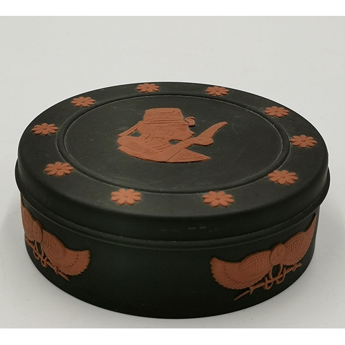 684 - WEDGWOOD TERRACOTTA / BLACK 10cm Dia TRINKET BOX And COVER With EGYPTIAN DECORATION (Rare)