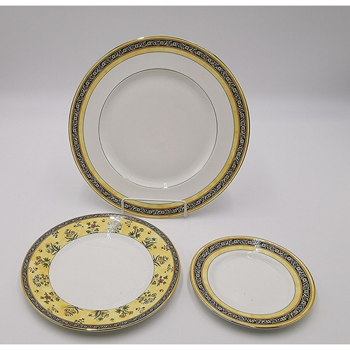 731 - WEDGWOOD CHINA 27.5CM, 21cm & 15.5cm Dia PLATES (3) IN THE INDIA DESIGN