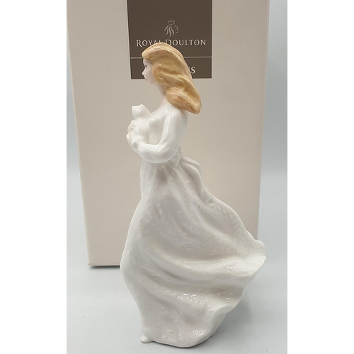 1033 - ROYAL DOULTON 15.8cm CHARACTER FIGURINE 