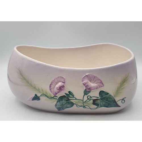 1034 - CARLTON WARE 9cm x 21cm x 15.5cm ELIPTICAL BOWL IN THE AUSTRALIAN DESIGN