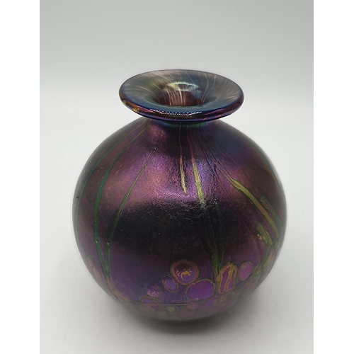 1038 - M'DINA 9cm IRRIDESCENT PURPLE GLASS VASE (Etched Phoenician Malta '71)