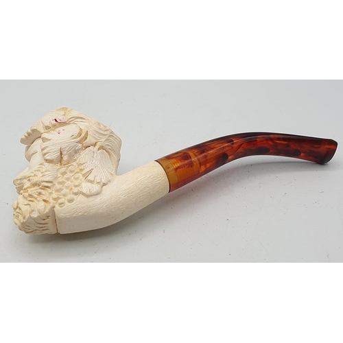 1077 - MEERSCHAUM (Hand Carved) SMOKING PIPE.
(The first recorded use of meerschaum for making pipes was ar... 