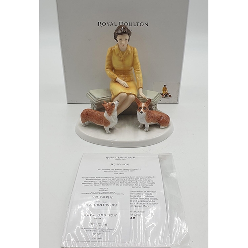 1352 - ROYAL DOULTON Large 16cm x 16cm CHARACTER FIGURINE OF HM QUEEN ELIZABETH II 