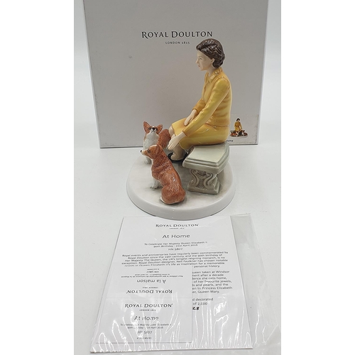 1352 - ROYAL DOULTON Large 16cm x 16cm CHARACTER FIGURINE OF HM QUEEN ELIZABETH II 