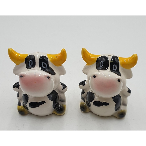 1376 - COW SALT & PEPPER POTS