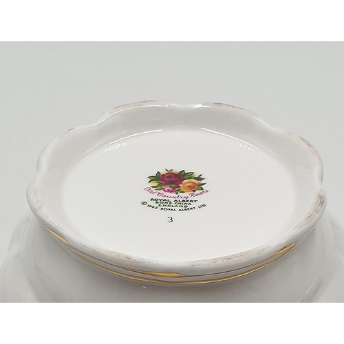 623 - ROYAL ALBERT CHINA 10cm Dia PLANTER IN THE OLD COUNTRY ROSES DESIGN