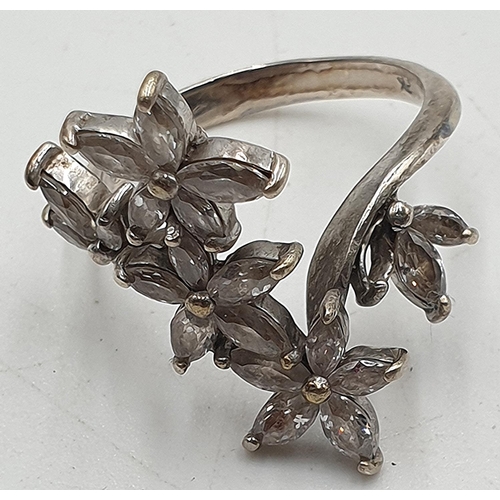 637 - PRESENTED AS A SILVER (925) FLOWER STONE SET RING (Size S,Total Weight 5.28 Grams) (Stone Missing)