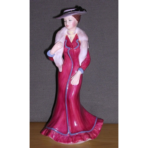 653 - FRANCESCA CHINA 18.5 cm FIGURINE 