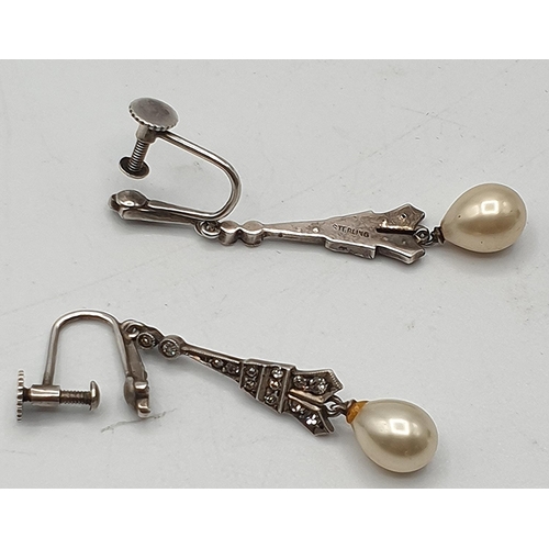 678 - PRESENTED AS A PAIR OF SILVER STONE SET SCREW BACK FAUX PEARLS EARRINGS (Stamped Sterling)  (Total W... 