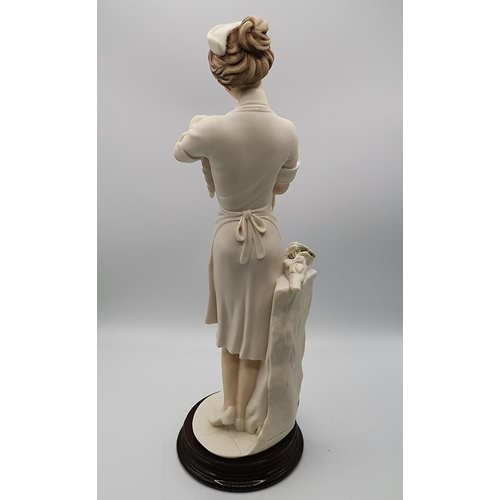 70 - CAPO DI MONTE 33.5cm FIGURINE 