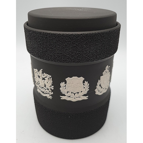 774 - WEDGWOOD 12cm BLACK BASALT LIDDED TOBACCO JAR